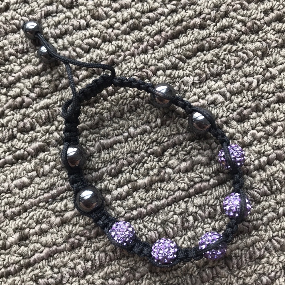 Black and purple pull bracelet